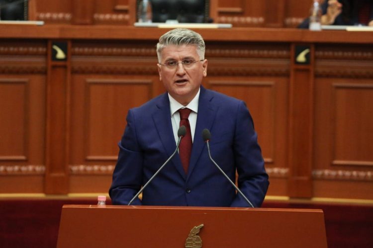 “PS për Tahirin i nxori sytë prokurorëve”- Gjekmarkaj: Berisha s’është mbi ligjin, por as nën të