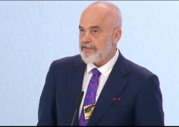 “Duroni edhe fjalimin tim”, Rama e nis me batutë fjalën e tij në kongresin e PS