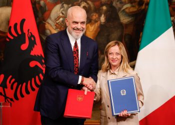 Gjykata Kushtetuese pezulloi ratifikimin, zyrtarja e BE: Problemet e marrëveshjes Rama-Meloni me ligjet europiane