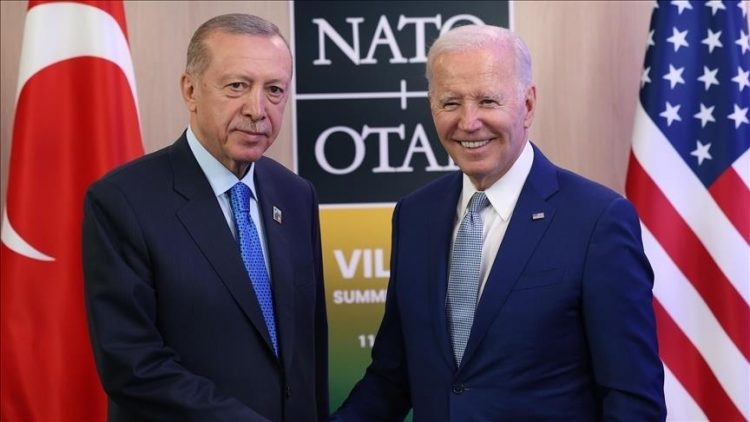 Erdogan bisedë me Biden: SHBA-ja ka “përgjegjësi historike” për të siguruar armëpushimin në Gaza