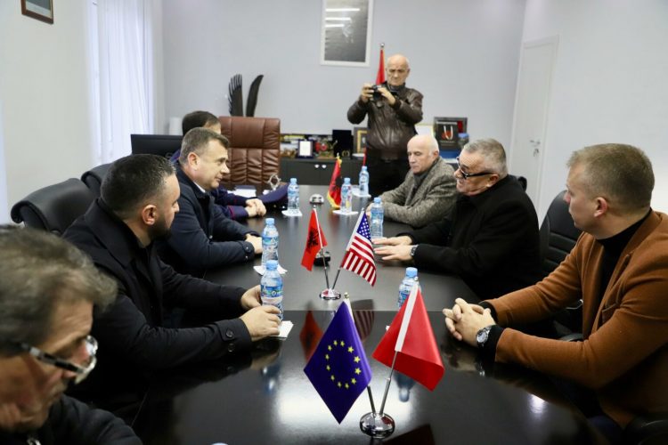 Balla takim me kryebashkiakun e Bajram Currit: 200.000 vizitorë brenda këtij viti në këtë zonë