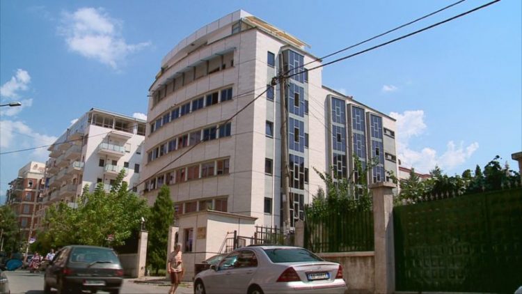 Shkaktuan 2 mln euro dëm ekonomik duke shmangur detyrimet tatimore, arrestohen 12 persona në Tiranë