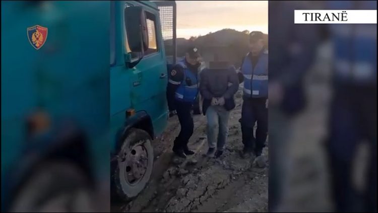 Hidhte inerte në lumin Erzen, arrestohet 50-vjeçari! Balla: Do marrë fund hedhja e mbetjeve në vendet që nuk lejohet