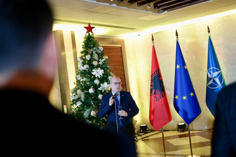 Ministri Hasani takim me përfaqësues të medias: Mbështetja dhe kritikat tuaja të vlefshme për të çuar përpara prioritetet tona