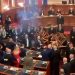 Parlamenti miraton mes kaosit buxhetin e vitit 2024. Mbyllet seanca