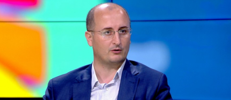 “Inteligjenca artificiale ka zëvendësuar shkuesin”, historia e njohjes së një çifti në Stamboll