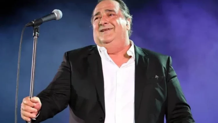 Ndahet nga jeta në moshën 70-vjeçare këngëtari i njohur grek Vassilis Karras
