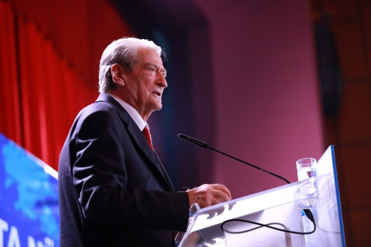 Berisha nga Fieri: Në zgjedhjet e vitit 2025, Rama do të shpërndajë 150 mijë lekë për pensionist