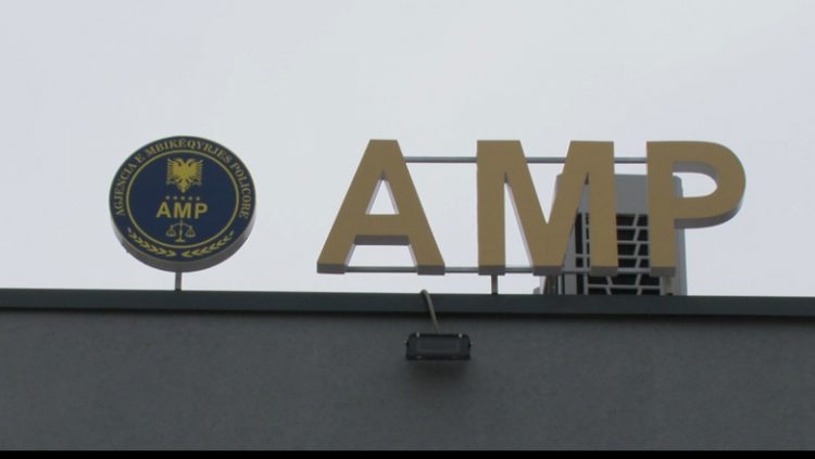 Nuk arrestonte shpërndarësit e drogës, pezullohet nga detyra efektivi i Policisë së Fierit (Emri)