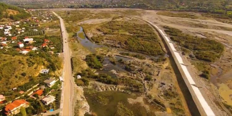 “Po ndërtojmë një platformë të re ultramoderne”, Rama publikon pamjet nga kantieri i Automotoparkut