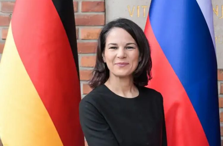 Ministrja e Jashtme e Gjermanisë, mesazh Serbisë: Nuk mund të ulesh në dy karrige