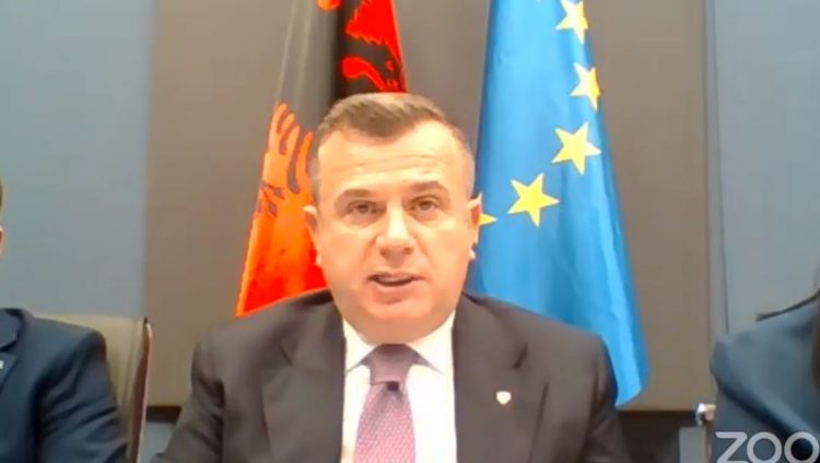 “Emigrantët s’do dalin asnjëherë jashtë zonave të kampit”, Balla flet te “Siguria” për marrëveshjen Rama-Meloni