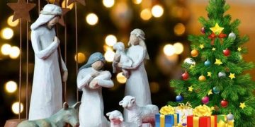 Çfarë do të thotë festa e Krishtlindjes për besimtarët e Krishterë! Historia e Pemës së Krishtlindjes