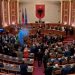 28 deputetë të përjashtuar nga Kuvendi në më pak se dy muaj