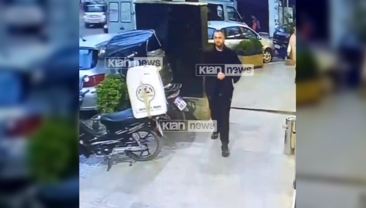 Atentati ndaj makinës në Tiranë/ Lëviz në këmbë me pistoletë në dorë, dalin pamjet e autorit