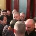 Berisha mbërrin në Kuvend. Përplasje mes deputetëve të PD-së me punonjësit e Gardës