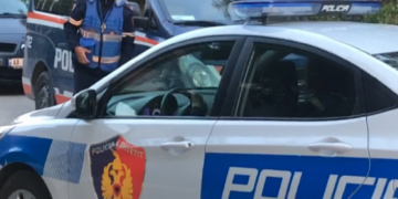 Aksion antidroge në Vlorë, lënda narkotike e ndarë në pako po transportohej me furgon