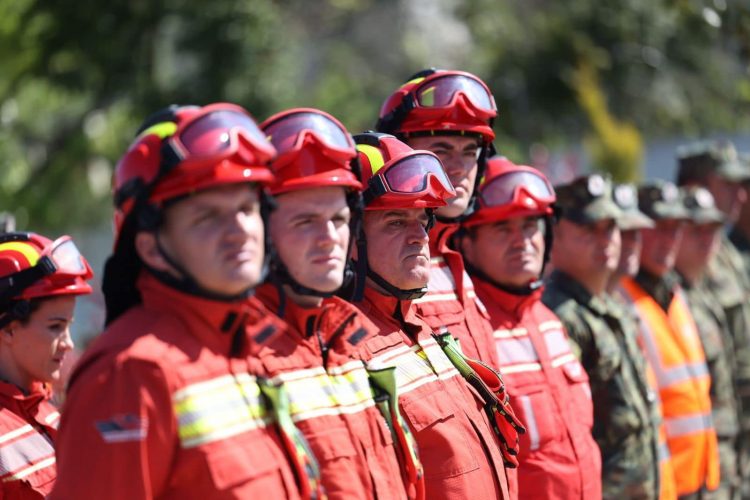 “Dy paga plus për 38 efektivë të FA”, Rama: 586 zjarrfikës shpërblehen me një pagë mujore në fundvit  