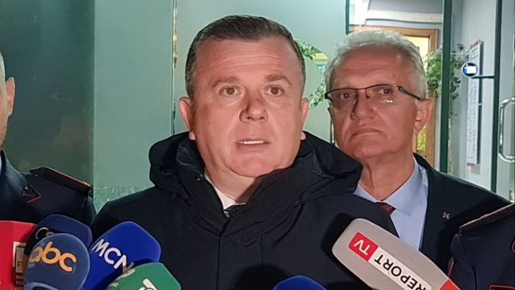 Vetëvrasja e nënës së 4 fëmijëve, Balla nga Durrësi: Ndalimi i rrjeteve sociale për moshat nën 16 vjeç…