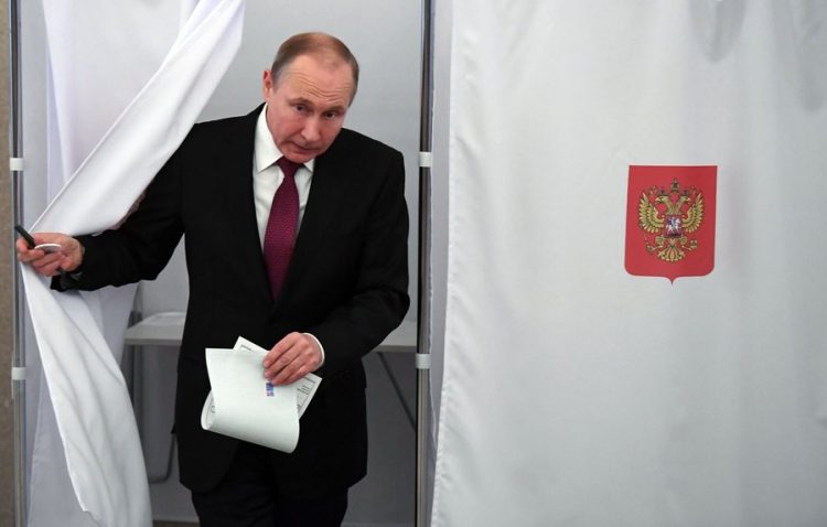 Rusët do të votojnë edhe në SHBA për Putin president