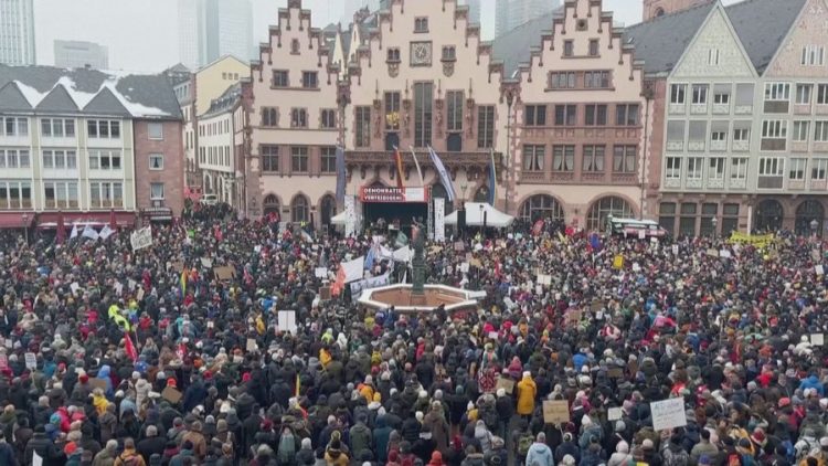 Gjermani/ Protestat kundër ekstremistëve të krahut të djathtë, Scholz i mbështet