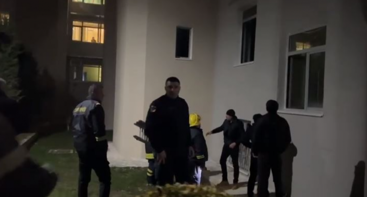 Përfshihet nga flakët pavioni i kirurgjisë në spitalin e Shkodrës