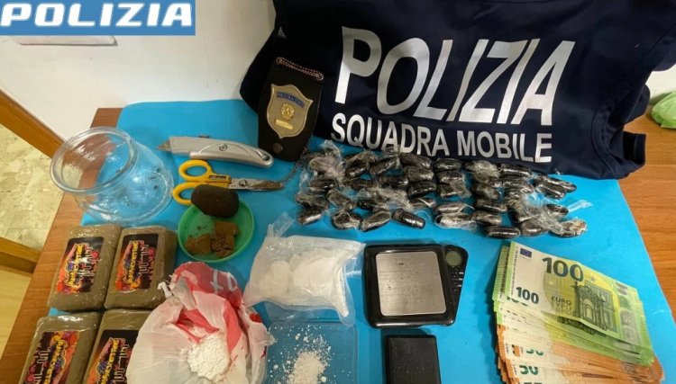 Iu gjet kokainë e fshehur tek të brendshmet e tij, arrestohet në Itali 26-vjeçari shqiptar (Emri)