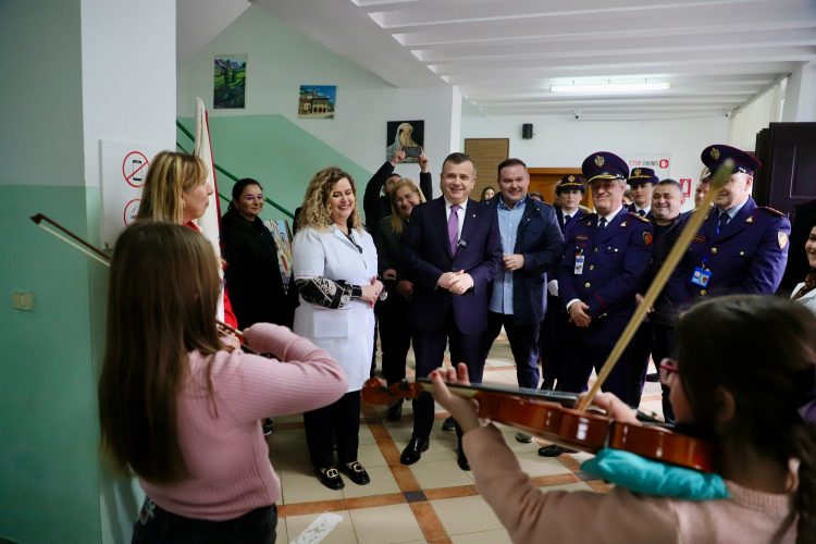 Balla nga Berati: Të konsolidojmë Paketën e Sigurisë në Shkolla