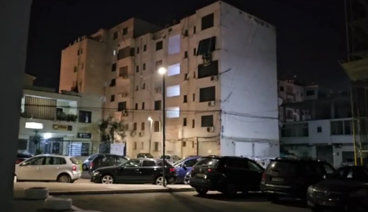 Emrat/Plagosje me armë zjarri në Durrës, shkak ishin zhurmat gjatë natës