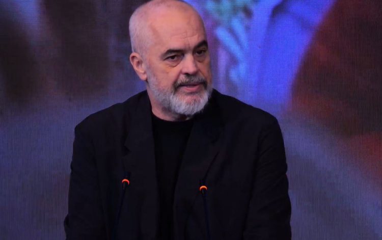 “Të shkosh në Gjermani do të pish kafe si lëng gështenje!”- Rama të rinjve: Në Shqipëri e pi në diell, edhe në ditë pune