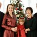Po konfirmon ndarjen? Elia Zaharia uron Vitin e Ri me familjen e saj, pa praninë e princ Lekës