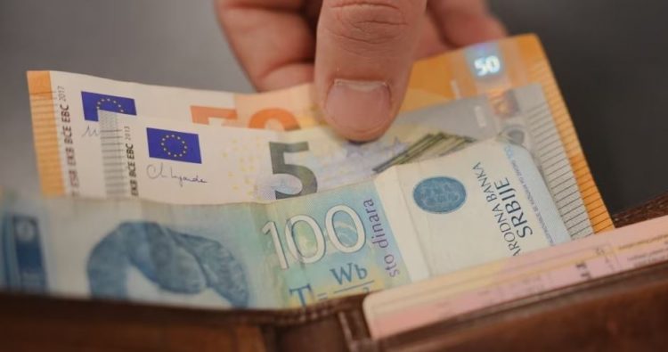 Banka Qendrore e Kosovës “shfuqizon” dinarin serb: Pagesat do të kryhen vetëm me euro