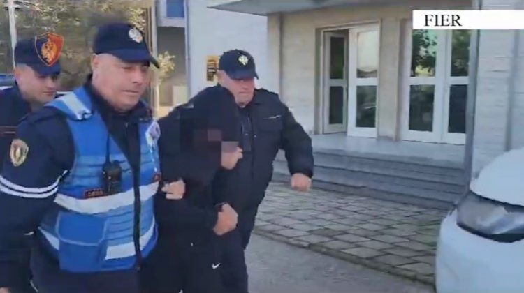Me pistoletë dhe municion luftarak, arrestohet 44-vjeçari në Fier 