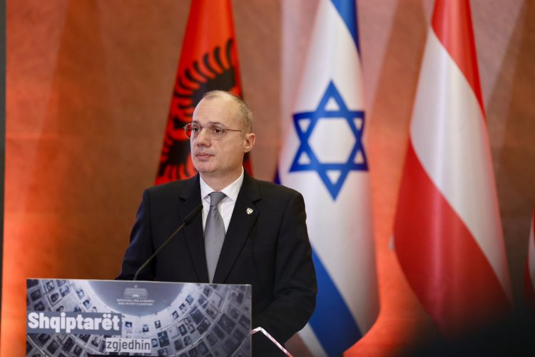 Dita e Përkujtimit të Holokaustit/ Ministri Hasani: Diplomacia shqiptare, rol vendimtar në shpëtimin e hebrenjve