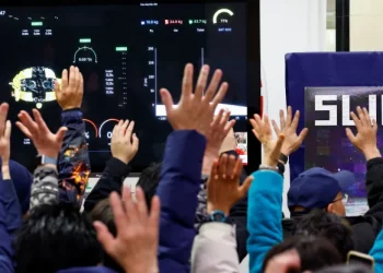 Anija kozmike e Japonisë mbërrin në Hënë