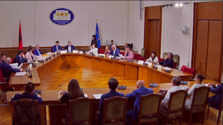 Tre deputetët e Bashës konfirmojnë pjesëmarrjen në mbledhjen e komisionit të reformës zgjedhore