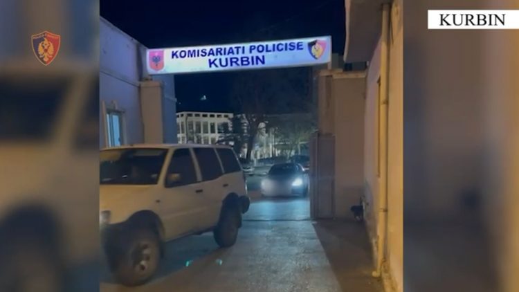 Armë zjarri, dylbi për snajper, targa franceze, kapet 25-vjeçari në Kurbin, në kërkim babai