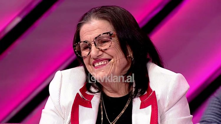 Divorci e la me dy fëmijë në moshën 21-vjeçare, Ana: Rigjeta dashurinë me djalin e autobusit