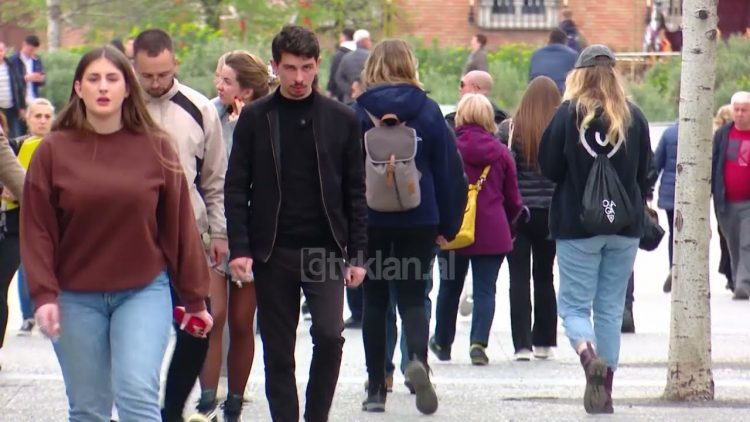 Puna në të zezë, shumica me pagë të ulët/ OECD: 75% e punonjësve informalë janë të varfër