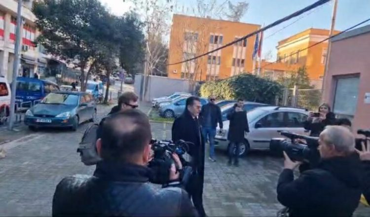 “Gërdeci”, paraqitet sot në GJKKO në orët e para të mëngjesit ish-ministri Fatmir Mediu