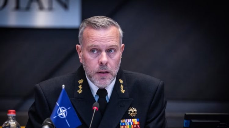 Zyrtari i lartë i NATO-s: Perëndimi duhet të përgatitet për luftë me Rusinë