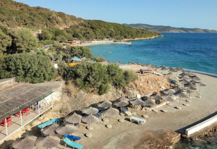 Ndërtoi në plazhin e “Pemës së Thatë”, në kërkim biznesmeni në Sarandë. Arrestohet një tjetër