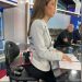 Spikerja e televizionit izraelit shkon në emision me armë në brez