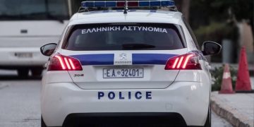 Dyshonte se i përdhunoi vajzën, 50-vjeçari shqiptar vret kunatin në Greqi