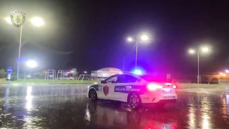 Moti i keq/ Policia e Shtetit apel drejtuesve të mjeteve: Rrisni vigjilencën dhe tregoni kujdes gjatë lëvizjes 