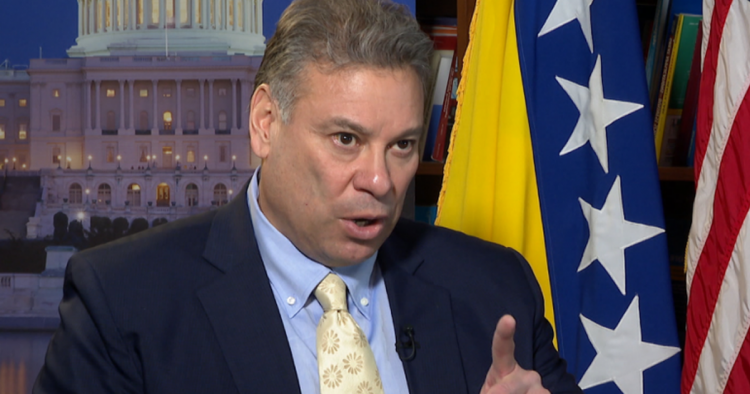 “Jemi të shqetësuar”, Gabriel Escobar: Qeveria e Kosovës nuk po e trajton SHBA-në si partner