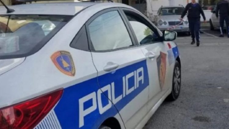 Shkoi të sqaronte sherrin e djalit për parakalim të gabuar’, detaje nga arrestimi i efektivit të policisë së Durrësit