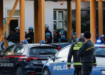 Itali/ 22 vjeçari vetëvritet në qendrën e riatdhesimit në Romë, emigrantët përplasen me policinë