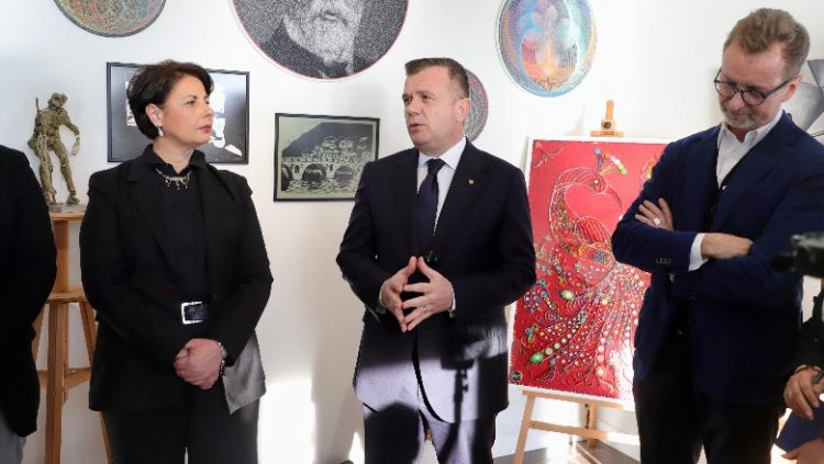 Iu sekuestrua ish-kryeprokurorit Adriatik Llalla, apartamenti kthehet në Qendër sociale, Balla: Nuk e justifikonte dot