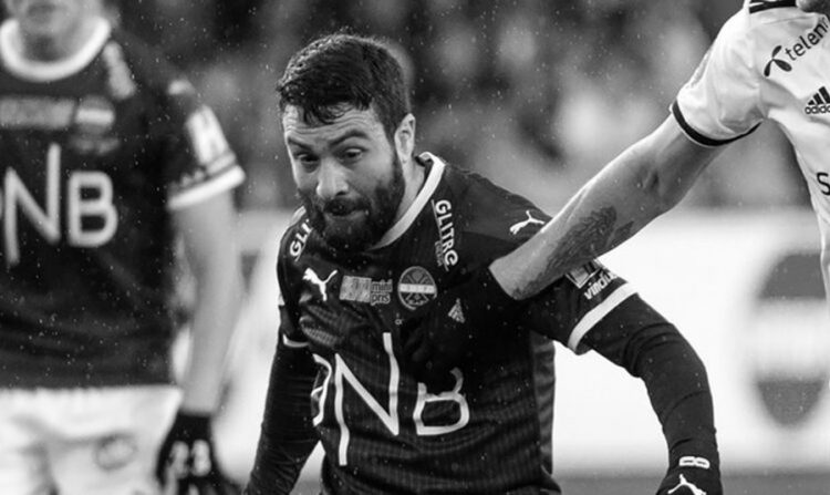 Ish-futbollisti vdes në ditën e parë të punës si trajner
